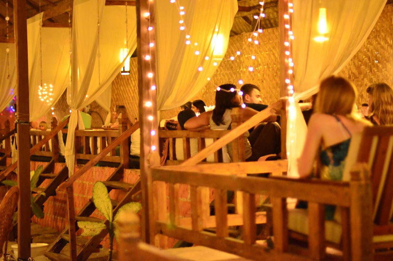 Sea Bird Beach Cafe & Cottages Morjim Kültér fotó
