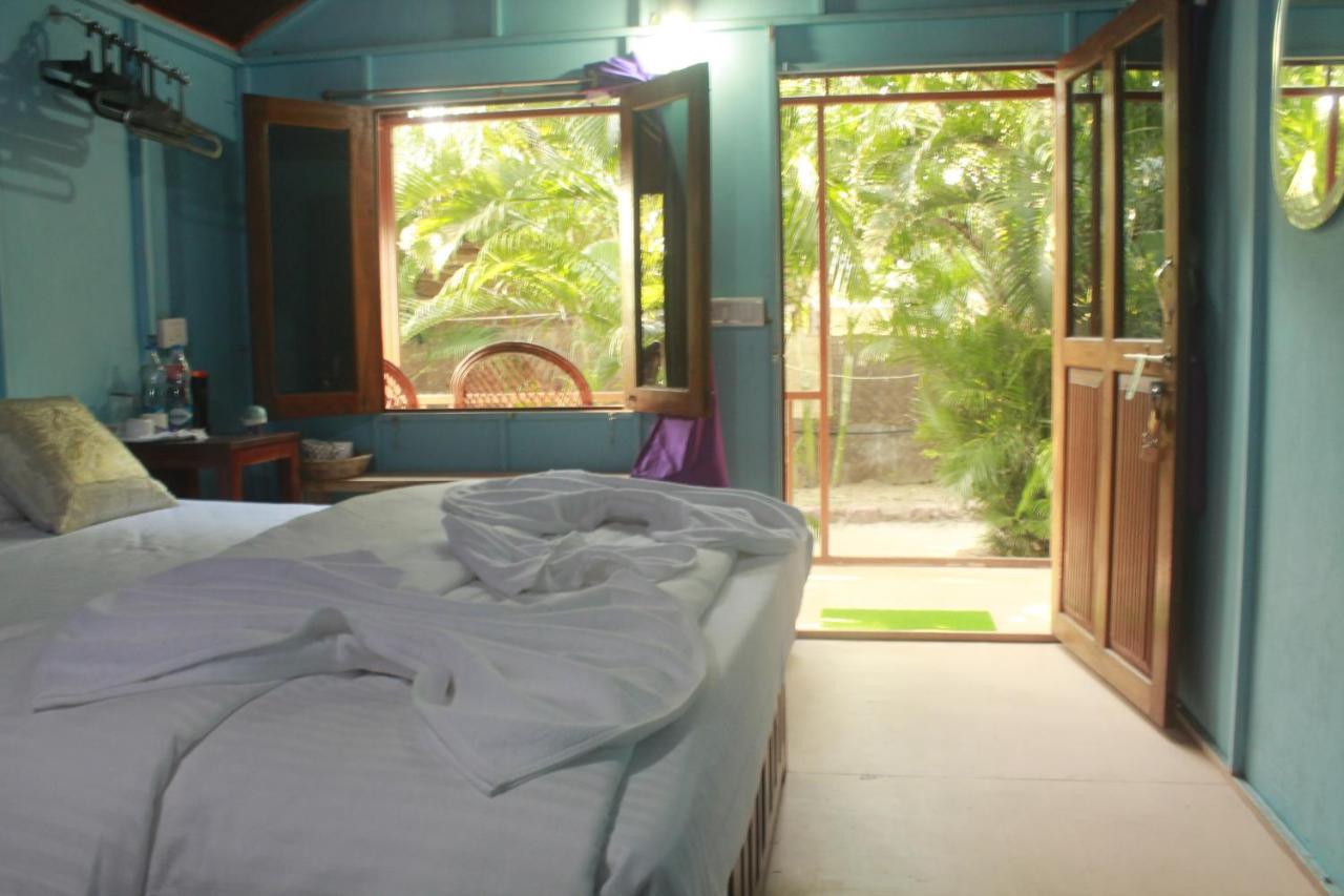 Sea Bird Beach Cafe & Cottages Morjim Kültér fotó