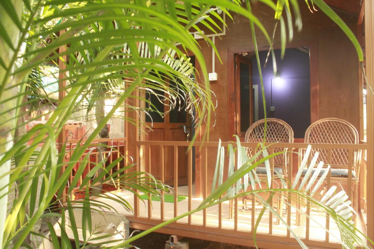 Sea Bird Beach Cafe & Cottages Morjim Kültér fotó