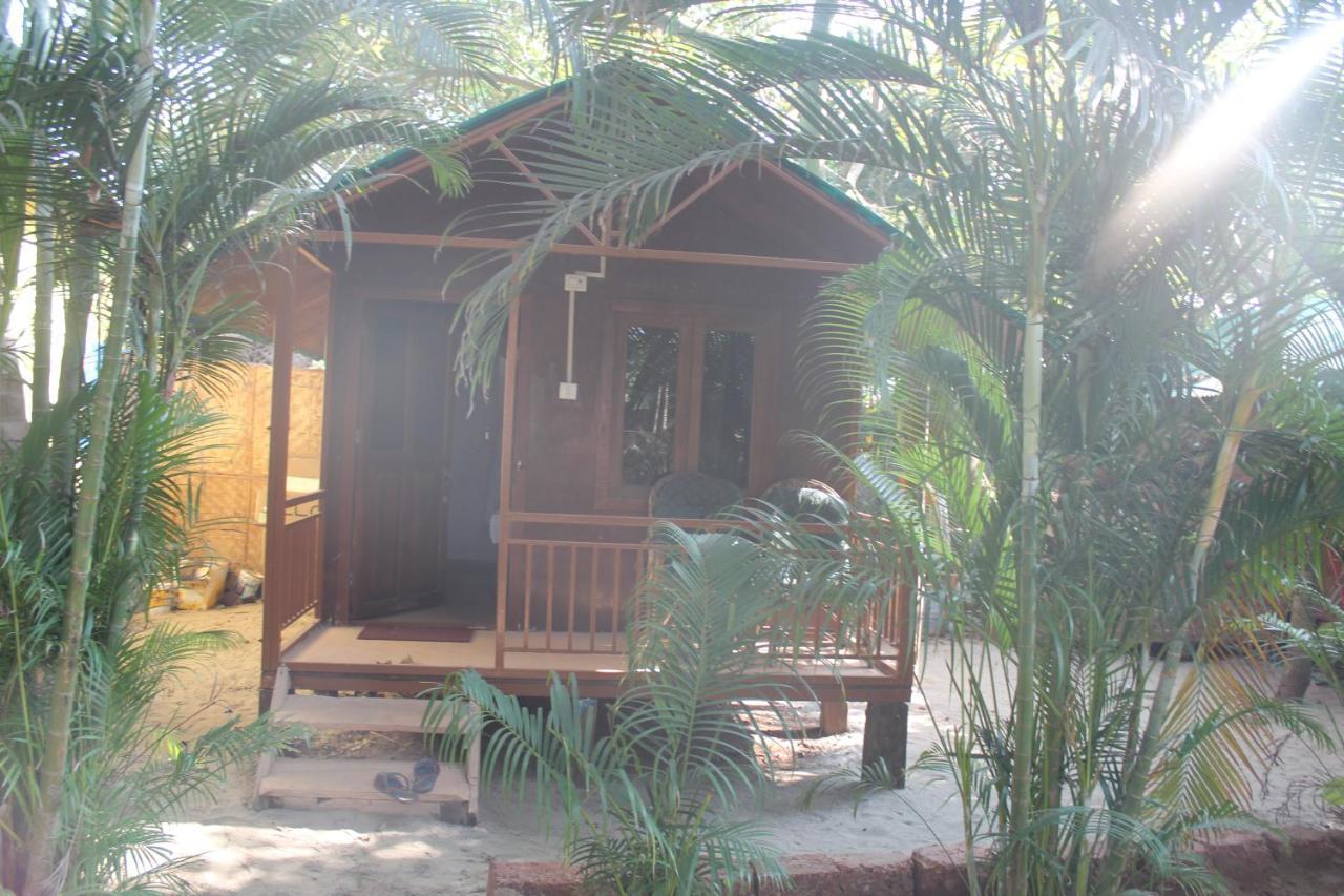 Sea Bird Beach Cafe & Cottages Morjim Kültér fotó